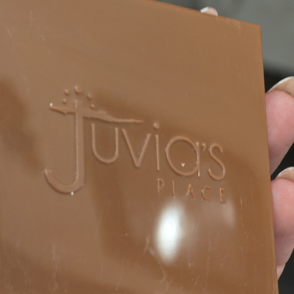 Juvia's Place Brown Compact